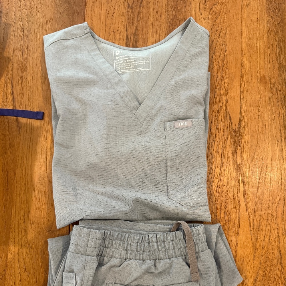 Figs Space Gray Scrubs (RARE)